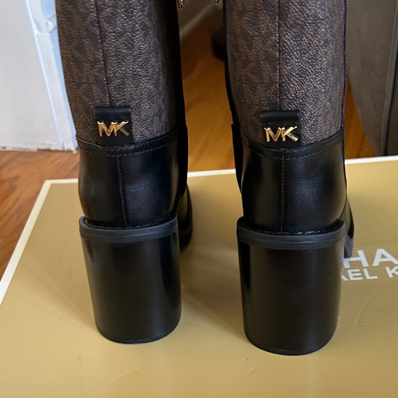 Michael Kors Houston signature Black brown Leather Knee-High Boot size 6 - Picture 6 of 8